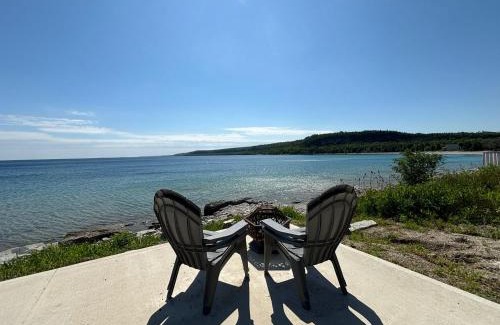Lion's Head House | Paradise Waterfront Gem With Georgian Bay Views