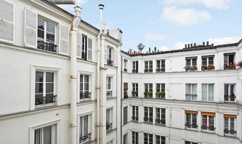 Serris Apartment | Paris Pompidou