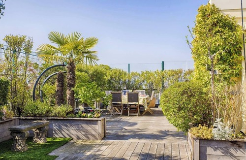 16th Arrondissement Villa | Parisian Luxury Penthouse With Eiffel Tower View