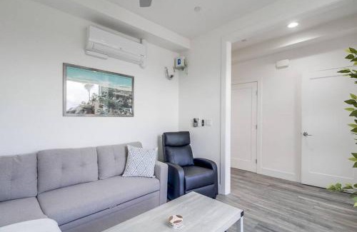University Heights Apartment | Park Blvd 302 - Newly Built - Spa - Central