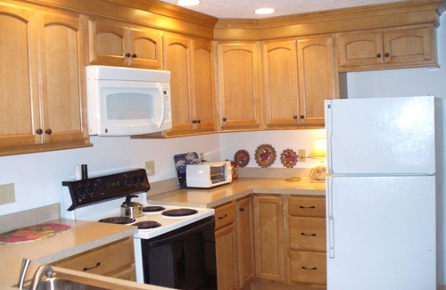 Empire House | Park Place Guest House 600 feet from Lake Michigan Beach