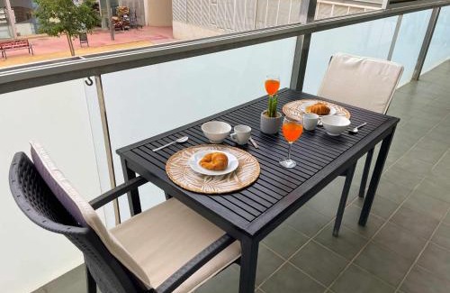 Vilanova I la Geltru Apartment | Parking Terraza Soleada Netflix Equipado Hostem