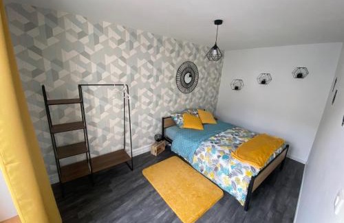 Montivilliers Apartment | Parking - Wifi - Hyper Centre - Cosy - Lumineux