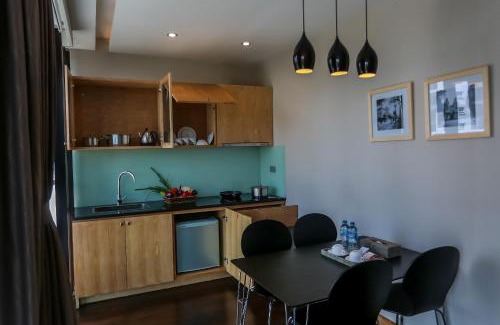 Hai Ba Trung Hotel | Parkside Sunline Hotel