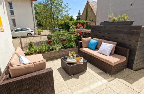 Linkenheim-Hochstetten Apartment | Parterre Lounge mit Terrasse -Nähe Karlsruhe & KIT - ohne Treppen -barrierefreie Dusche