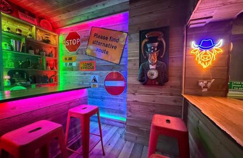 Grimsby House | Party House, VIP Bar, Cinema, Sauna, Adults Room, Hot Tub & More!