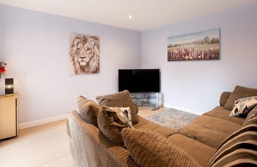 Marlow House | Pass the Keys | Central Marlow townhouse with private parking