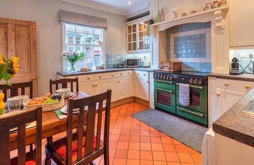 Ironbridge House | Pass the Keys | Cosy 2 Bed Cottage With Views of The Iron Bridge