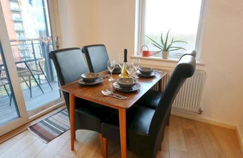 Clayton Apartment | Pass the Keys Cosy Apartment Mins Away to Man City Etihad Arena