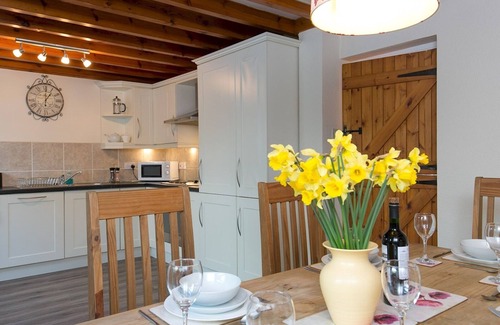 Moelfre House | Pass the Keys | Cozy 3 Bedroom Cottage with stunning Sea View