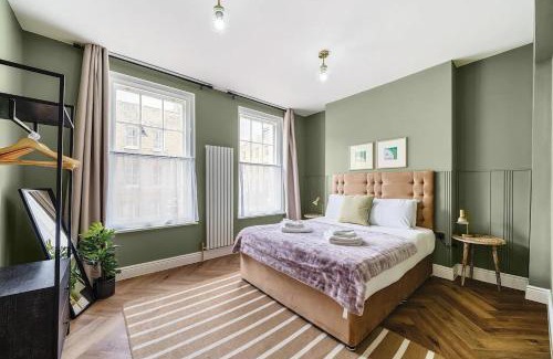 Whitechapel House | Pass the Keys Exclusive London Townhouse w Terrace