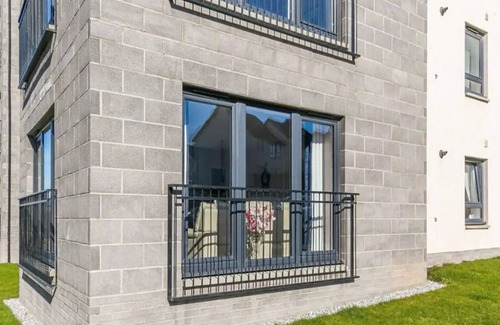 Bonnybridge Apartment | Pass the Keys | Modern Cosy Flat