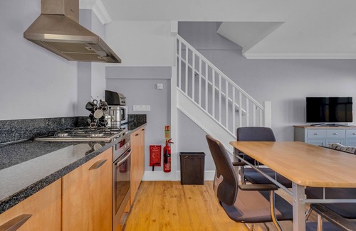 Herne Bay Apartment | Pass the Keys | Sunset Cottage Luxury Home On The Seafront