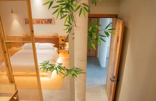 Yongding House | Patio Spring Holiday Inn - Free round trip pick-up service -Panoramic view of Tianmen Mount