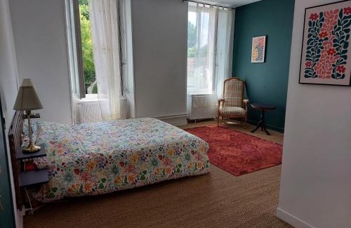 Cravans Bed & Breakfast | Pause Charentaise chambre avec piscine