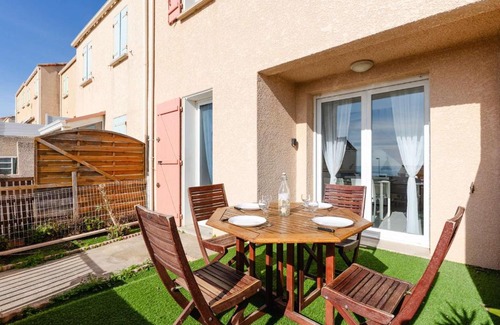 Saint-Pierre-la-Mer Villa | Pavillon 3 pièces avec vue mer, piscine et terrasse, animaux admis - FR-1-409-278