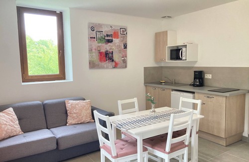 Chateauneuf-du-Rhone Apartment | Pavillon de l'Etang