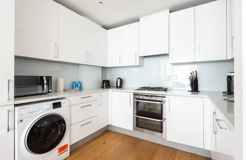 Camden Town with Primrose Hill Apartment | PBC | One Bedroom Apartment with Balcony JT2