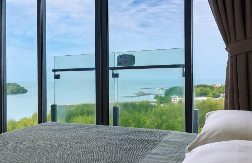 Kampung Bahasa Kapor Apartment | PD Dwharf The Bay Oceanview Suite