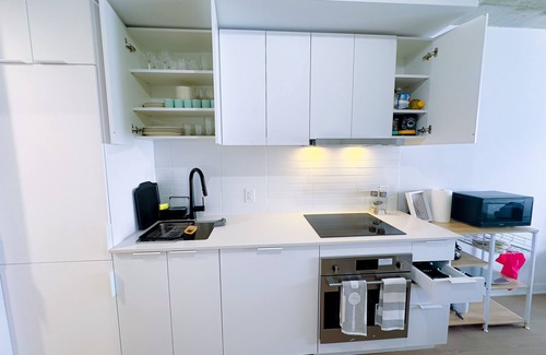 Quartier des Spectacles Apartment | Peace & Elegance in downtown MTL