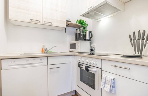 Favoriten Apartment | Peaceful 1BR Apt. w/Balcony at Reumannplatz U1
