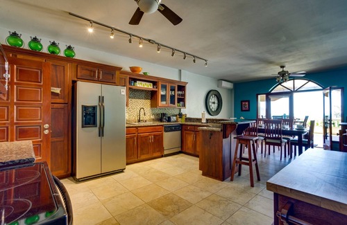 Placencia Villa | Peaceful 2BR Villa w/Shared Pool, Near Beachfront