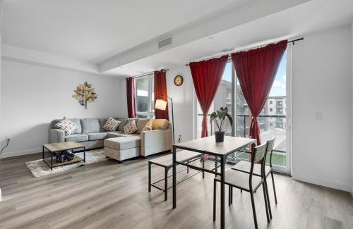 Niagara Falls Apartment | Peaceful 2BR Retreat with parking Situated 7 Mins to the Falls