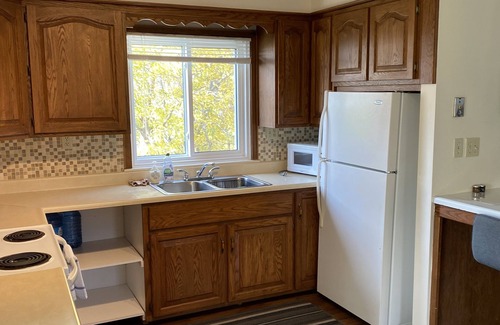 Thorold Apartment | Peaceful country studio apartment.