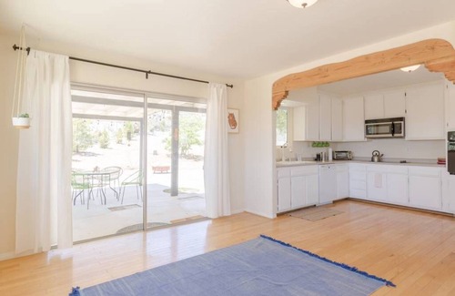 Yucca Valley House | Peaceful desert ranch house retreat set on 2+ boulder filled acres with views