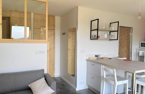 Lagorce Cottage | Peaceful garden level in the heart of southern Ardèche