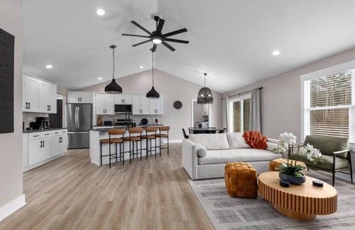 South Haven House | Peaceful Haven Escape: Sleeps 6