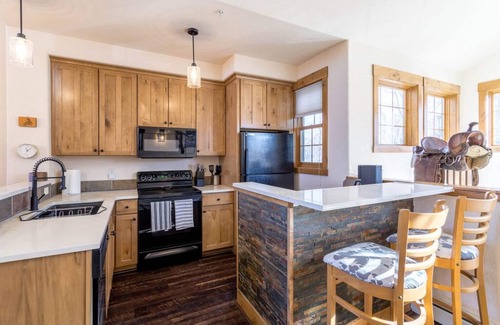 Granby Condo | PEACEFUL MOUNTAIN RETREAT/SKI-IN, SKI-OUT
