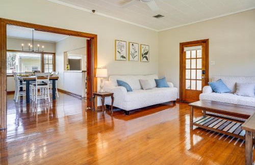 Baldwin House | Peaceful Patio, Sunroom Pet-Friendly Baldwin Home