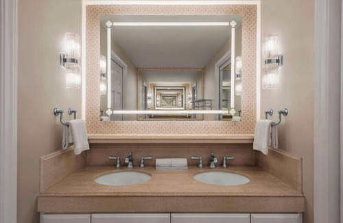 Rancho Bernardo Hotel | Peaceful Room w/Outdoor Space Perfect Romantic Couple Stay | Outdoor Pool