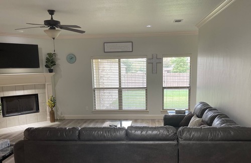 Royse City House | Peaceful, spacious, cozy hideaway house in small country town.