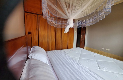Entebbe Bed & Breakfast | Peaceful stay 5 minutes from Entebbe Int Airport