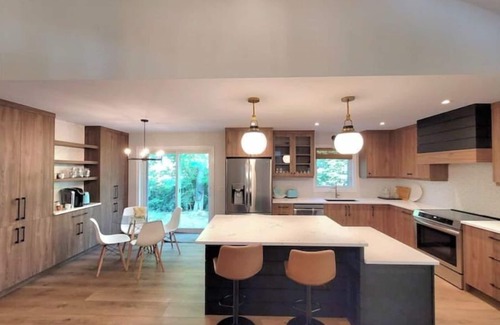 Vineland House | Peach View Retreat