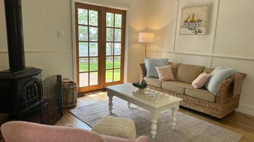 Apollo Bay House | Pear Tree Cottage