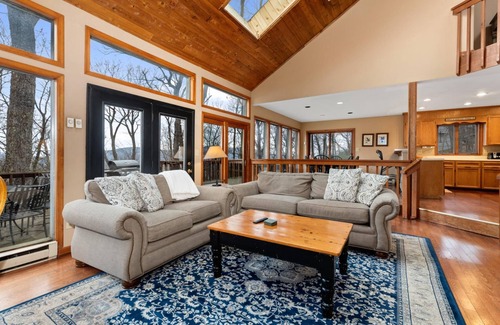 Pedlars Edge House | Pedlars Big Mountain Home at Wintergreen
