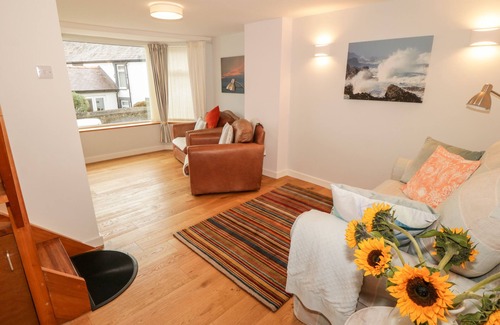 Moelfre Cottage | PEDLARS PACK, family friendly, character holiday cottage in Moelfre