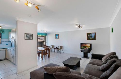 Magenta Shores Apartment | Pelican Place