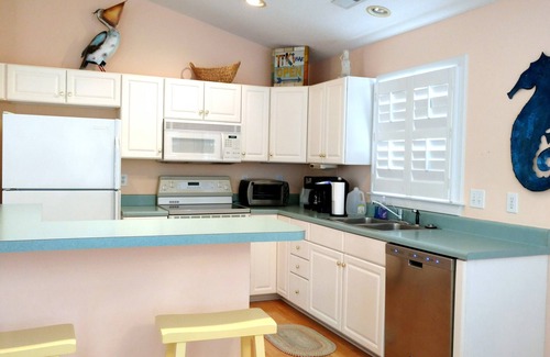 North Carolina Coast House | Pelican's Perch - Ocean Views! Beach is Right Across the Street!