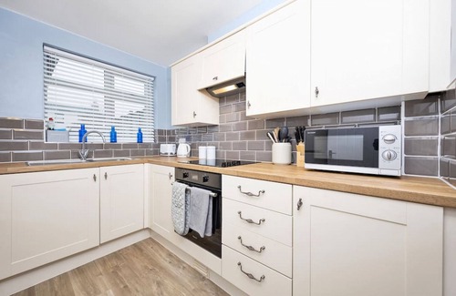 Long Itchington House | Pendicke Place Cottage | 2 bed house sleeps 4 | Southam Centre | Inspire Homes
