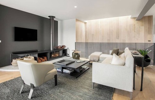 McCrae House | Peninsula Black Diamond - heated pool, water views