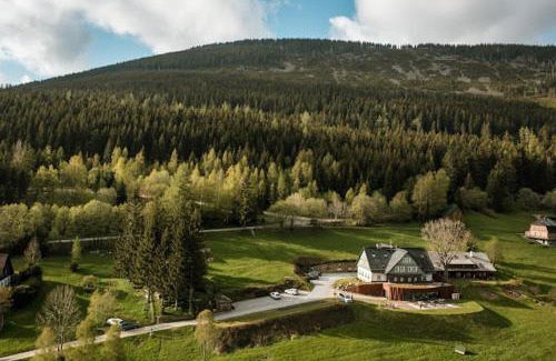 Spindleruv Mlyn House | Pension Slunečnice & Panorama Restaurace Farma