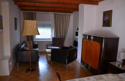 Michle House | Pension U akátu