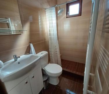 Carpinet House | Pensiune lângă Mănăstirea Izbuc