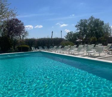 Colina House | Pensiunea Beluga