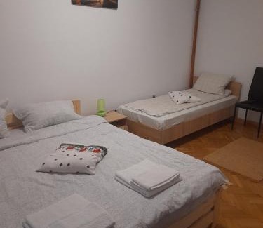 Orastioara de Sus House | Pensiunea Costesti