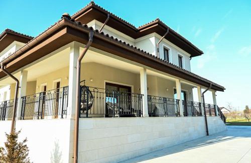 Cogealac House | Pensiunea Funda